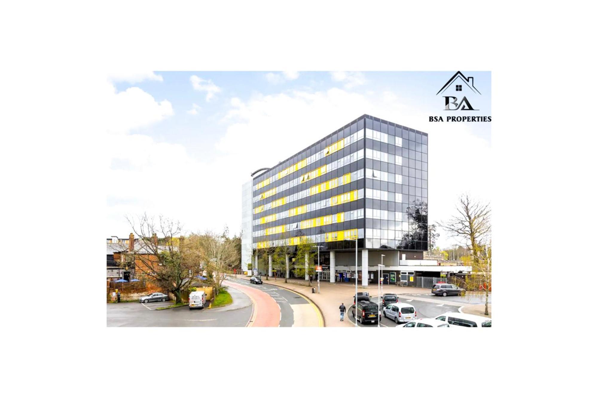 City Centre Apartment Close To Ascot & Legoland Sleep Upto 4 Guests - Parking On Request! Bracknell Buitenkant foto
