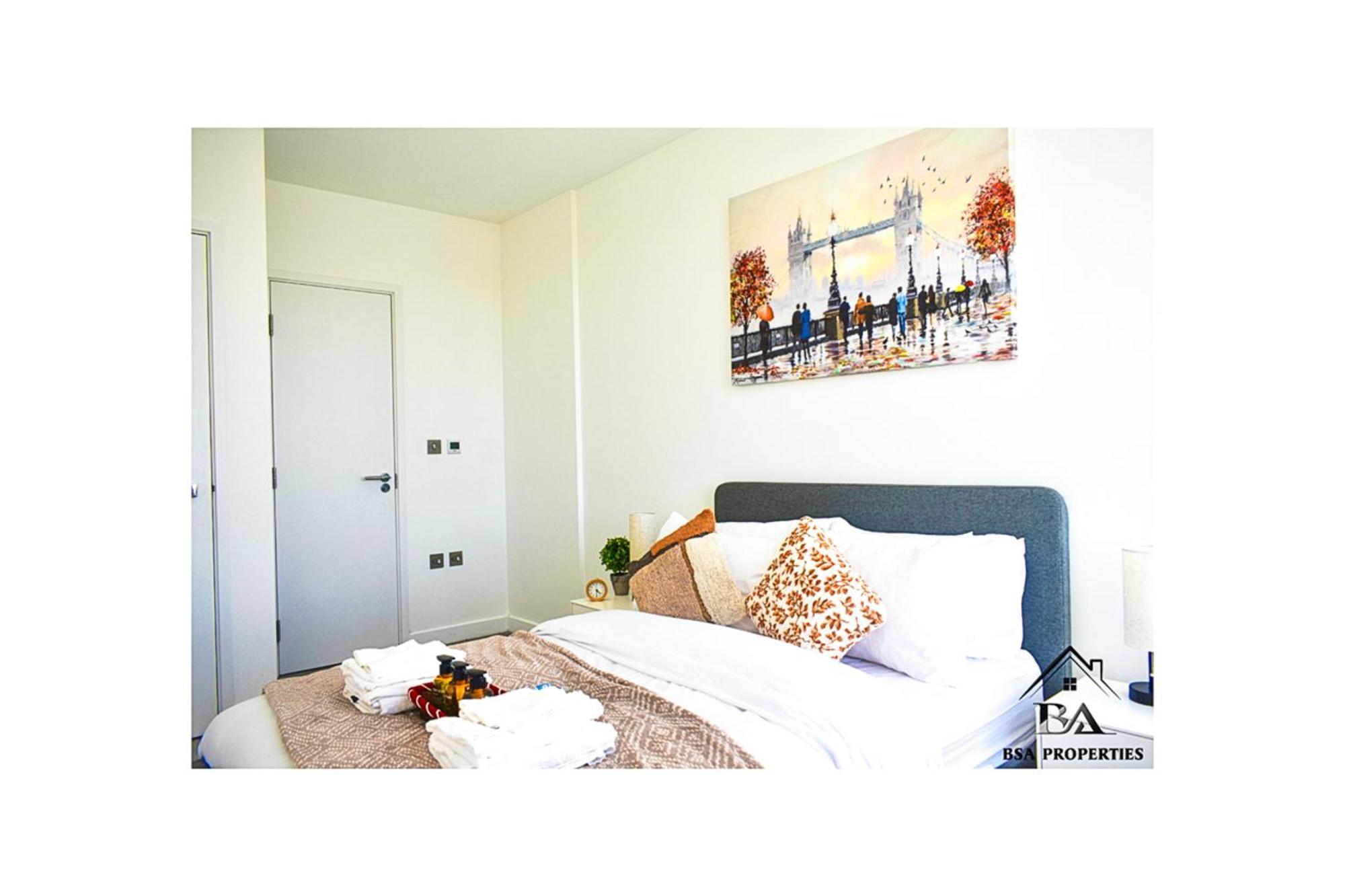 City Centre Apartment Close To Ascot & Legoland Sleep Upto 4 Guests - Parking On Request! Bracknell Buitenkant foto