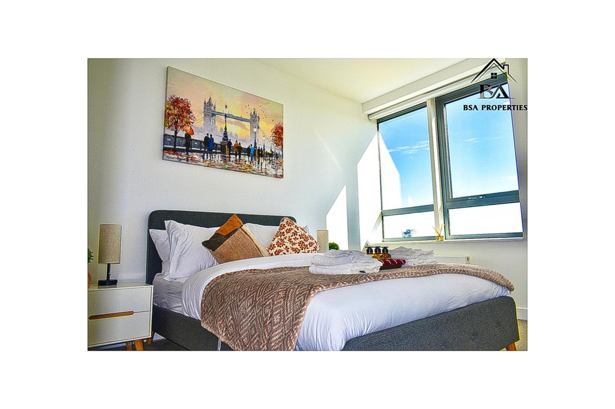 City Centre Apartment Close To Ascot & Legoland Sleep Upto 4 Guests - Parking On Request! Bracknell Buitenkant foto